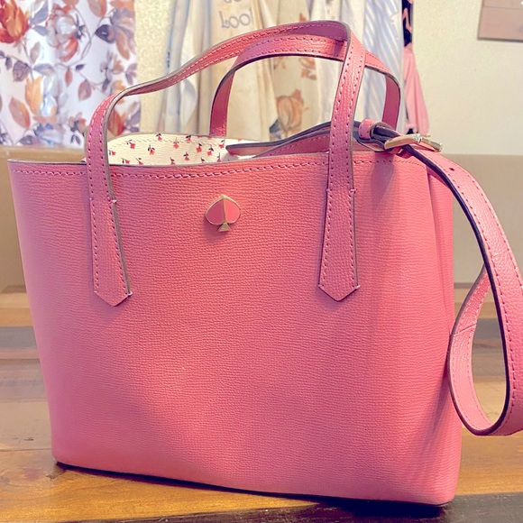 Kate Spade purse with shoulder strap and two handles ￼ - Picture 3 of 5